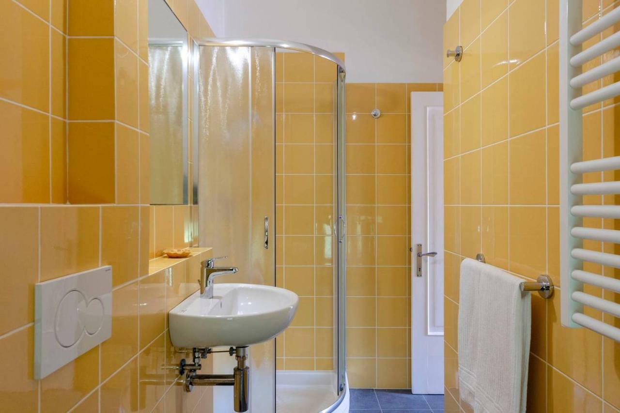 Joivy Light Flat With Great View, Cinque Terre Appartement Vernazza Buitenkant foto