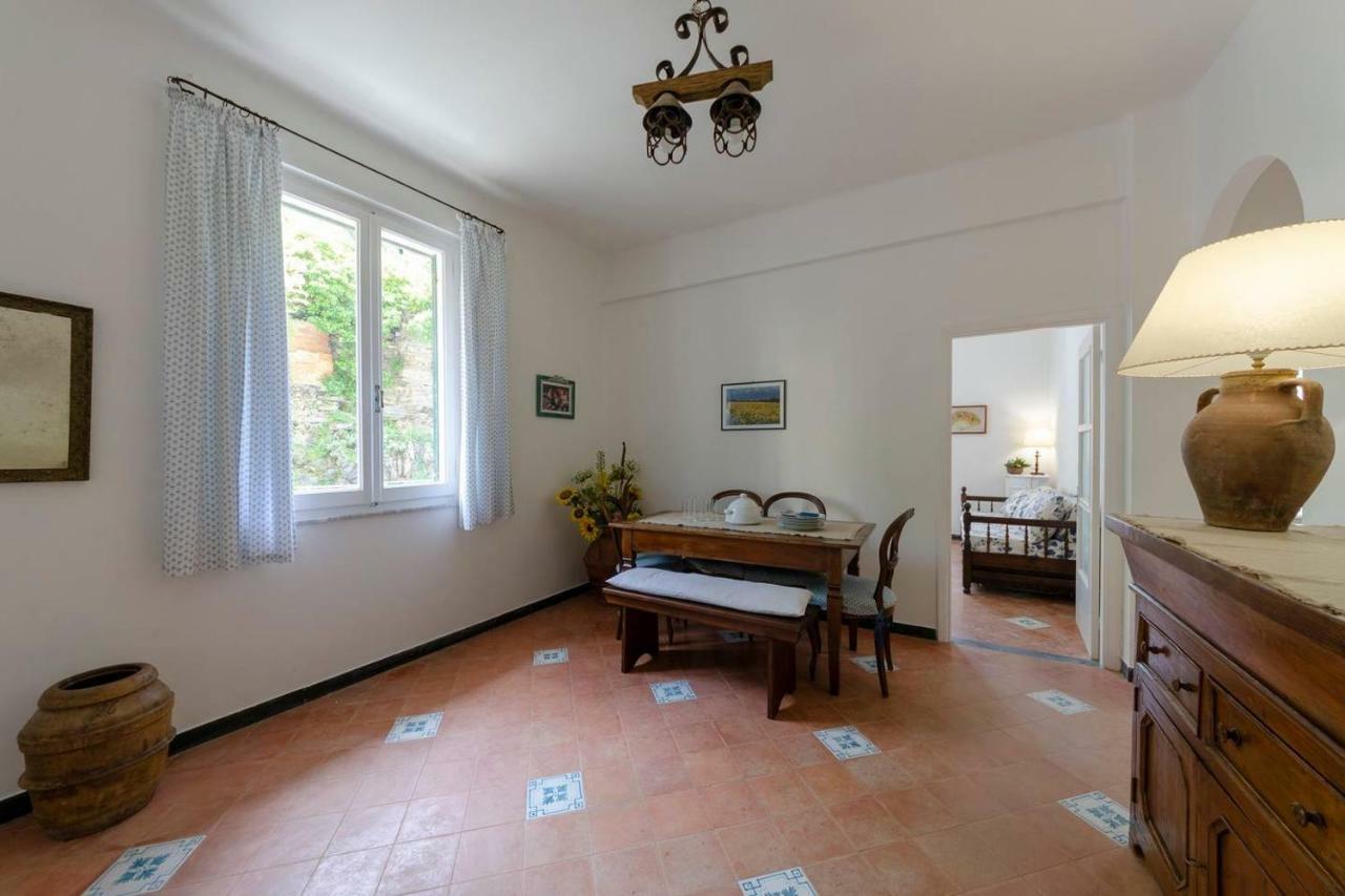 Joivy Light Flat With Great View, Cinque Terre Appartement Vernazza Buitenkant foto