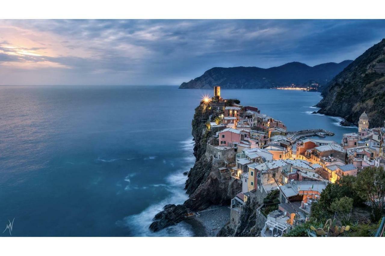 Joivy Light Flat With Great View, Cinque Terre Appartement Vernazza Buitenkant foto